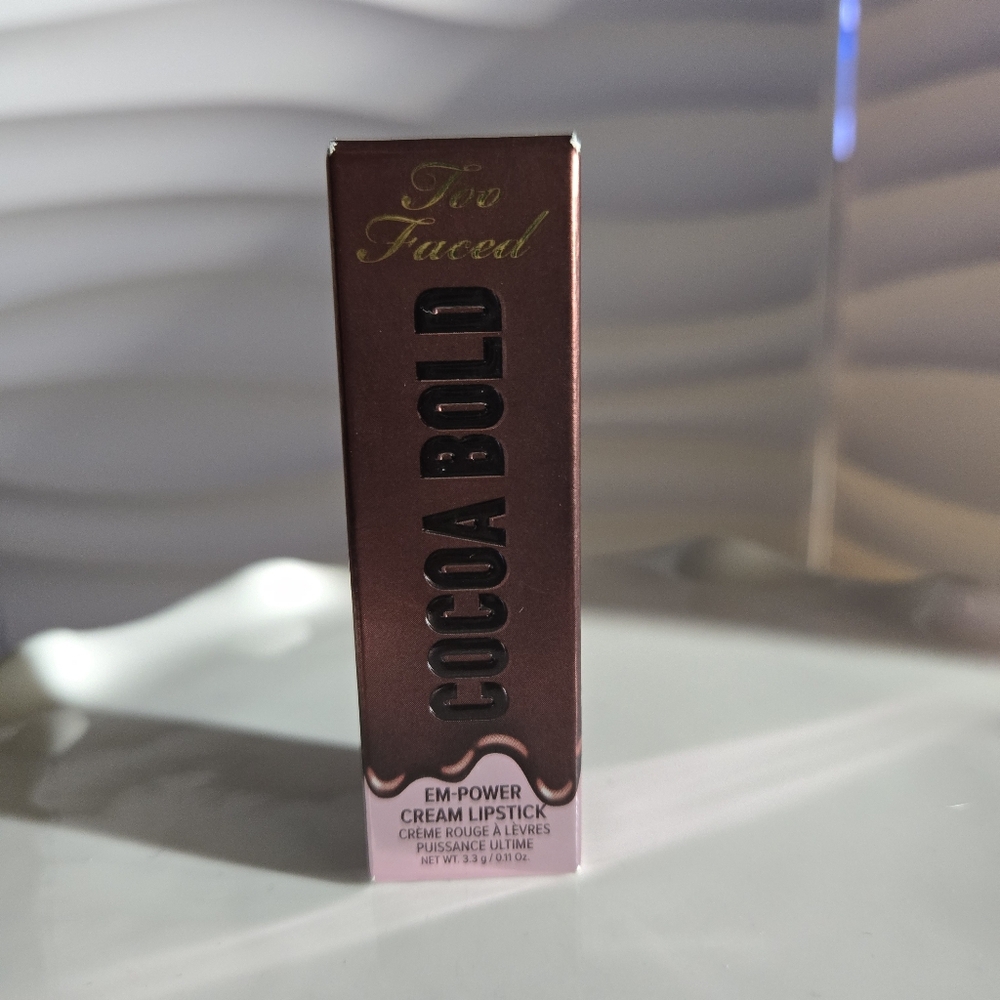 Too Faced Cocoa Bold Lipstick Em-power Cream Lipstick - Hot Chocolate